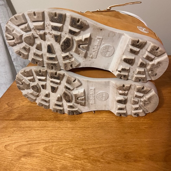 Timberlands 9.5 boots - Picture 6 of 6